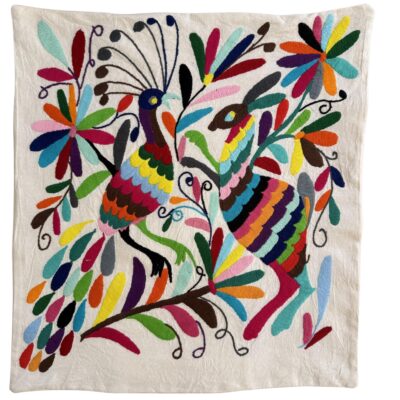 Two Sisters Funda de Cojín Bordado a Mano Auténtico Artesanal Original de Tenango México. Cuadrada 41 x 41 cm. (A donde Vas Conejito)