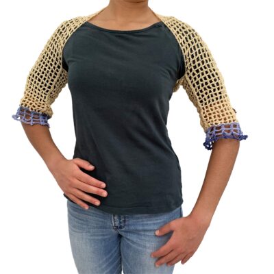 Two Sisters, Chal-Sueter Corto Beige, Tejido a Mano en Crochet, para Mujer, Talla Mediana