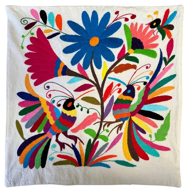 Two Sisters Funda de Cojín Bordado a Mano Auténtico Artesanal Original de Tenango México. Cuadrada 41 x 41 cm. (Colibrís Enamorados)
