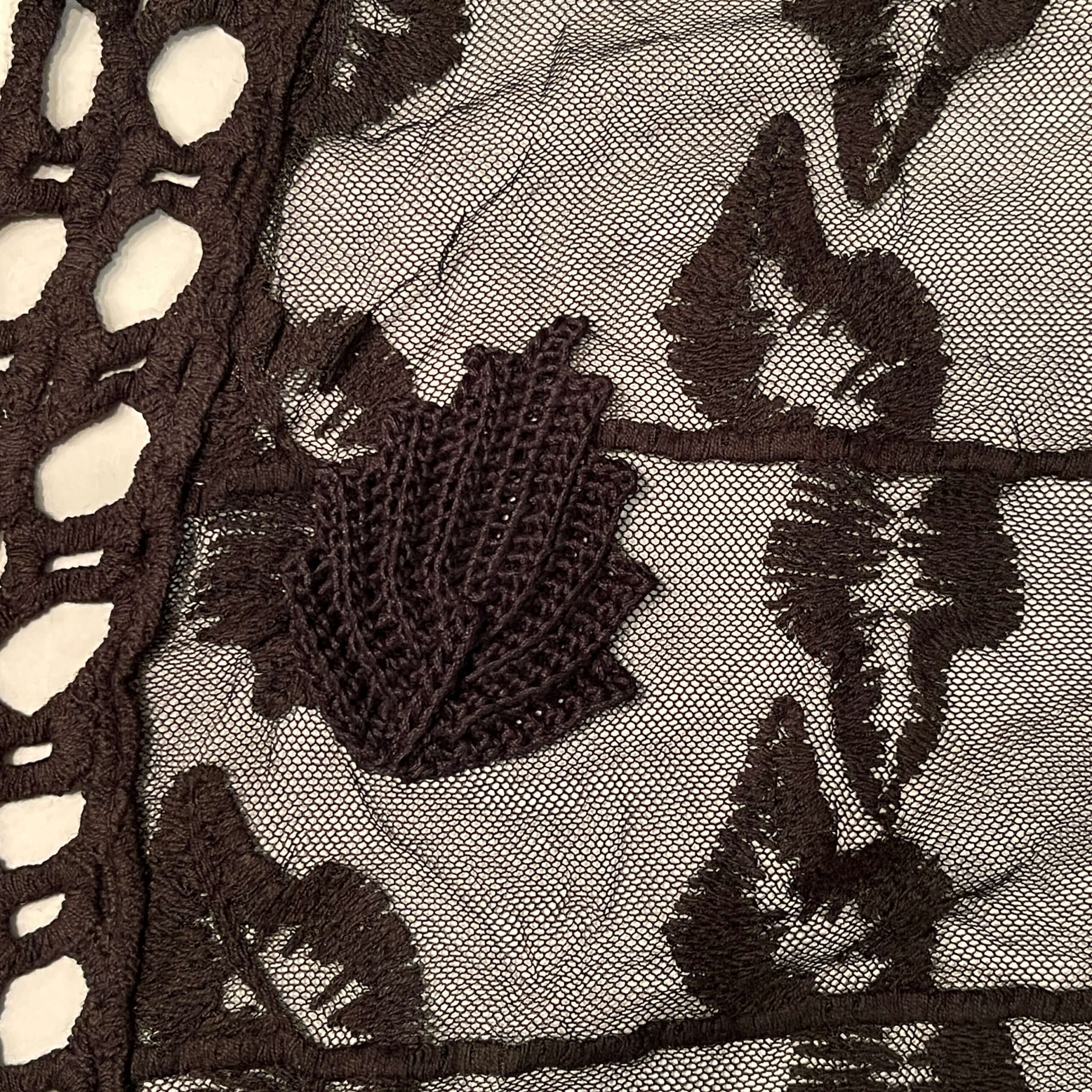 Two Sisters Ropa de Playa Tipo Blusa para Verano con Detalle de Crochet Tejido a Mano para Mujer Talla Única (Negro) - Imagen 4