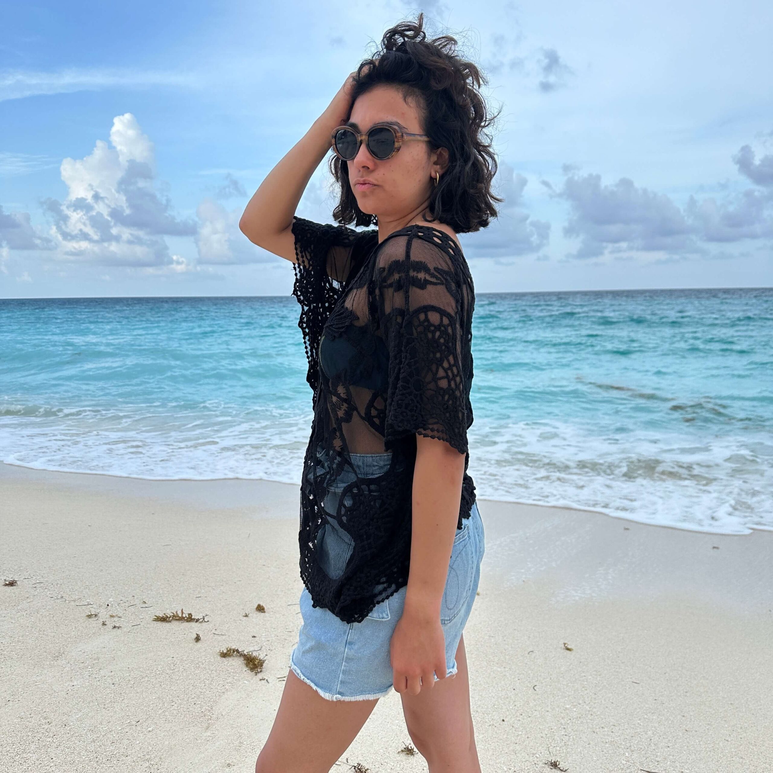 Two Sisters Ropa de Playa Tipo Blusa para Verano con Detalle de Crochet Tejido a Mano para Mujer Talla Única (Negro) - Imagen 3